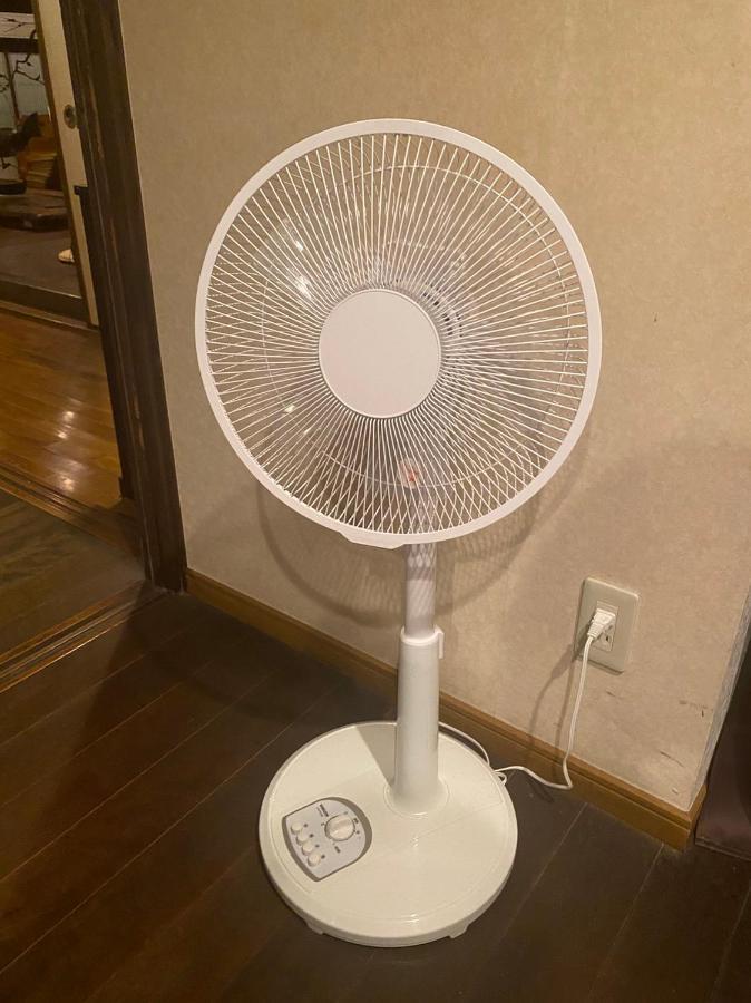 Guesthouse Omoya--全個室--囲炉裏のぬくもりと共にグループの絆を深める古民家宿でゆっくりとした時間を-6名部屋-6名部屋-8名部屋--最大20名-ペット同伴可は一室のみ- Matsuyama  Dış mekan fotoğraf