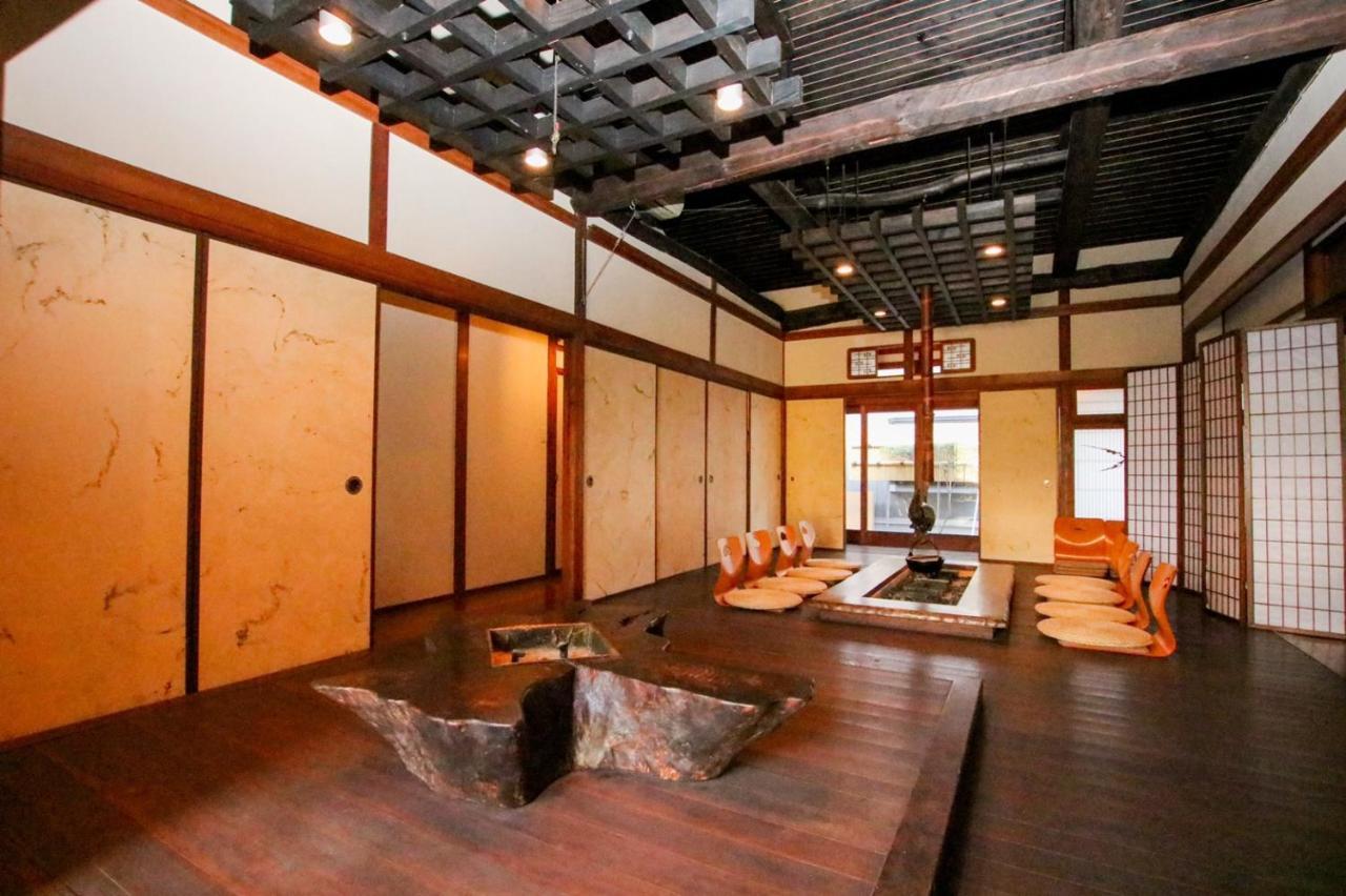 Guesthouse Omoya--全個室--囲炉裏のぬくもりと共にグループの絆を深める古民家宿でゆっくりとした時間を-6名部屋-6名部屋-8名部屋--最大20名-ペット同伴可は一室のみ- Matsuyama  Dış mekan fotoğraf