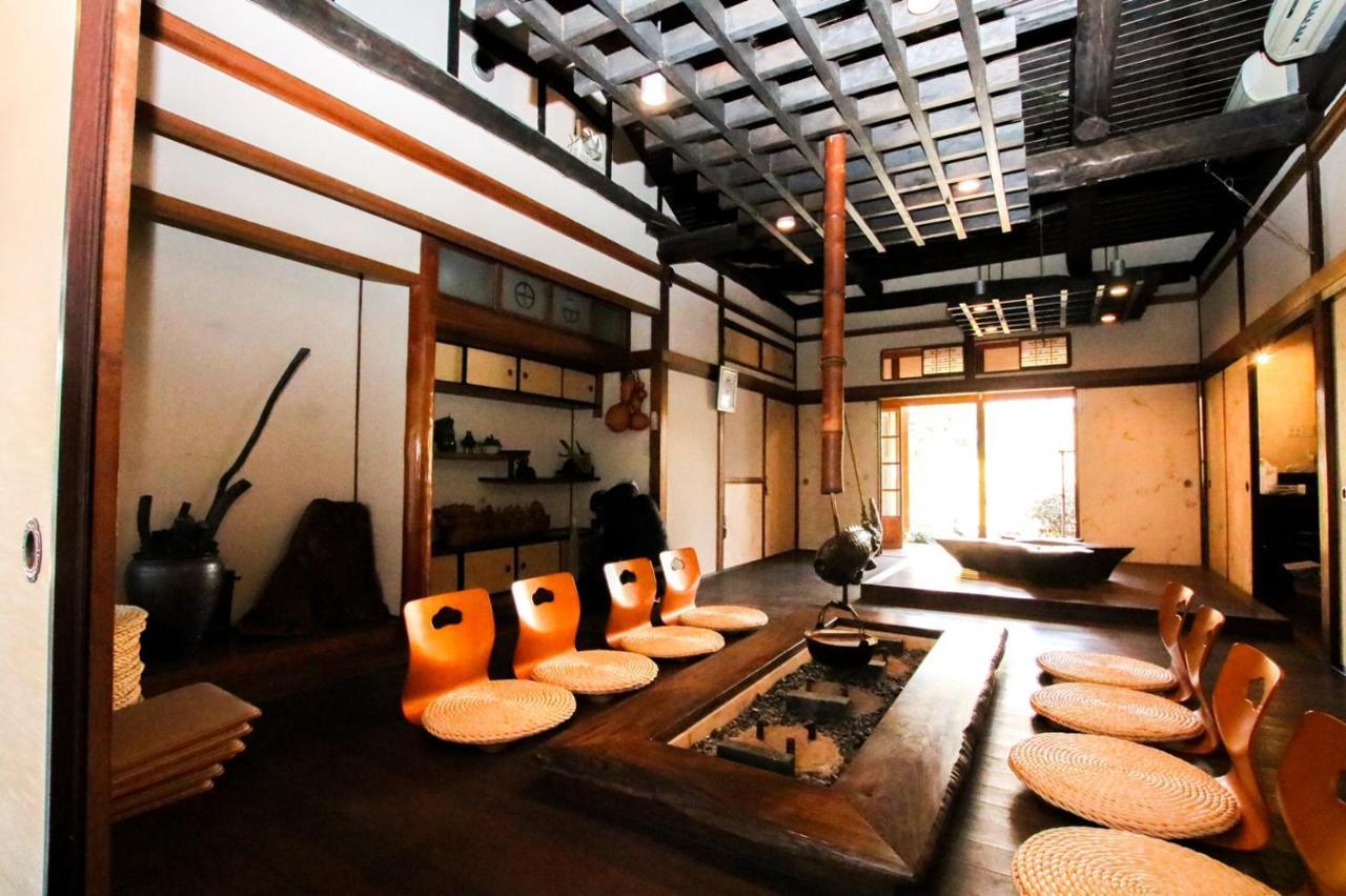 Guesthouse Omoya--全個室--囲炉裏のぬくもりと共にグループの絆を深める古民家宿でゆっくりとした時間を-6名部屋-6名部屋-8名部屋--最大20名-ペット同伴可は一室のみ- Matsuyama  Dış mekan fotoğraf