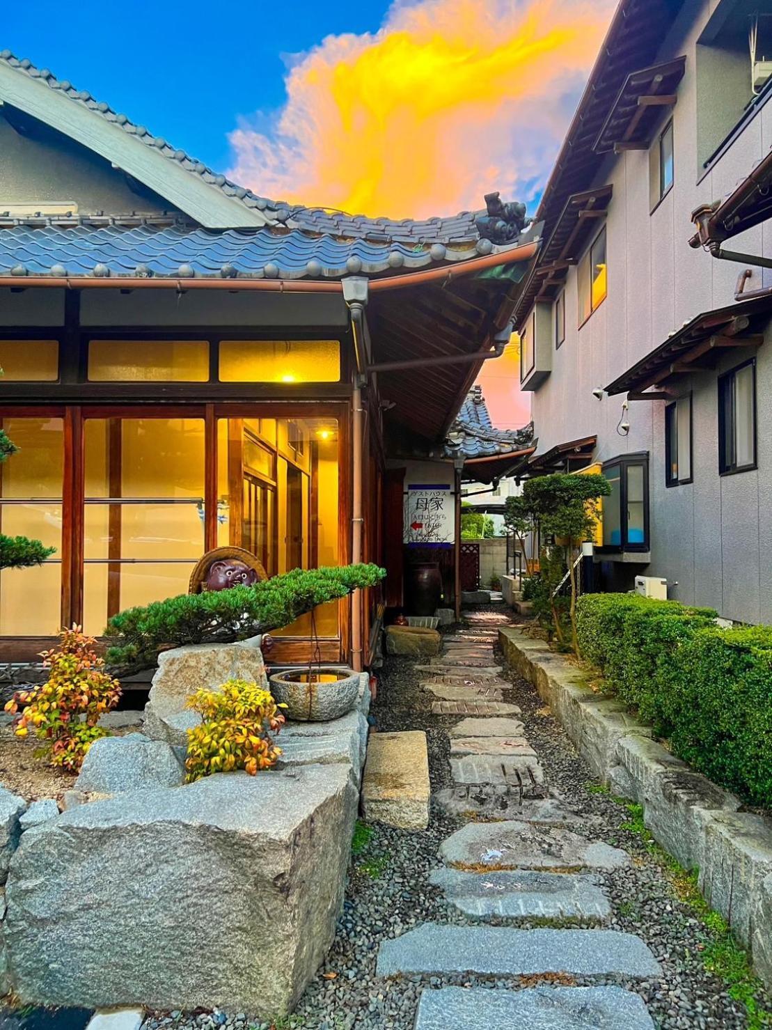 Guesthouse Omoya--全個室--囲炉裏のぬくもりと共にグループの絆を深める古民家宿でゆっくりとした時間を-6名部屋-6名部屋-8名部屋--最大20名-ペット同伴可は一室のみ- Matsuyama  Dış mekan fotoğraf